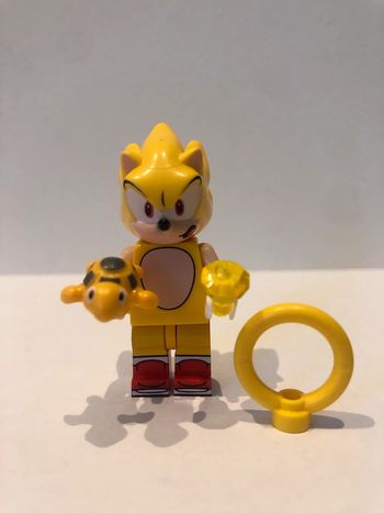 Figurine type lego Sonic . Sonic