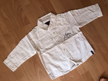 Jolie chemise blanche ML T. 23 mois/2 ans garçon TBE