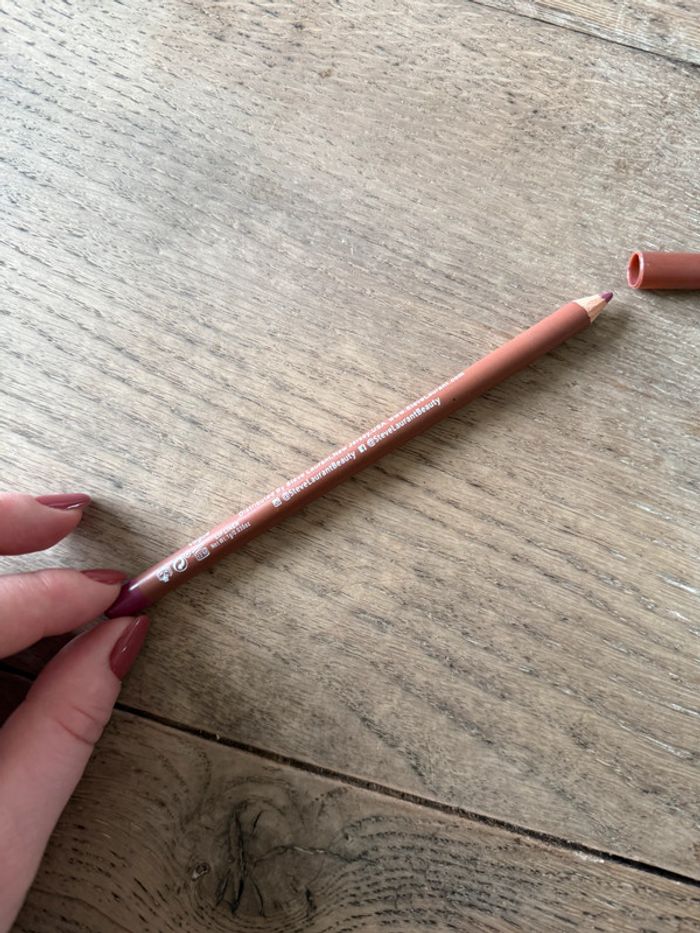 Crayon à lèvres - photo numéro 4