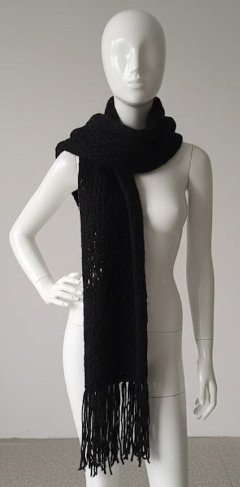 Écharpe Noire Élégante - Le Détail Chic pour Vos Tenues !