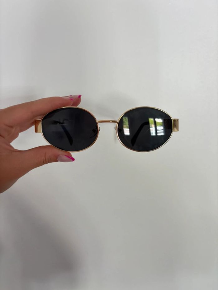 Lunette de soleil or - photo numéro 3