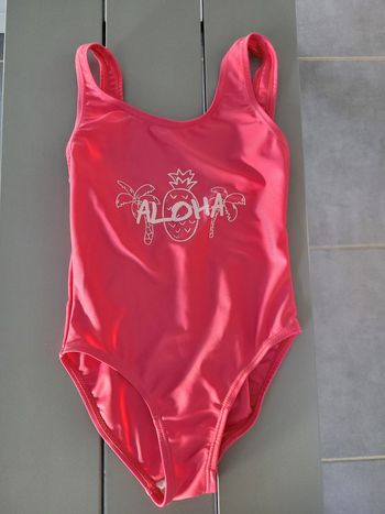 Maillot de bain 1 piece très bon état 5 ans