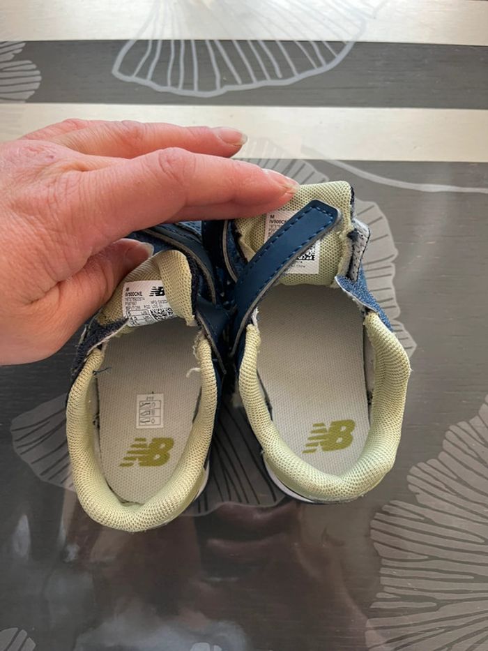 Baskets bébé New Balance taille 21 - photo numéro 3