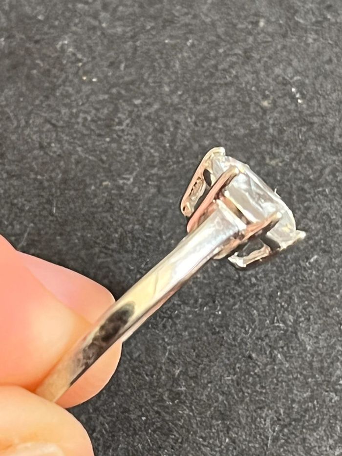 Jolie bague «solitaire » en argent massif avec zircon T. 54 femme TBE - photo numéro 8