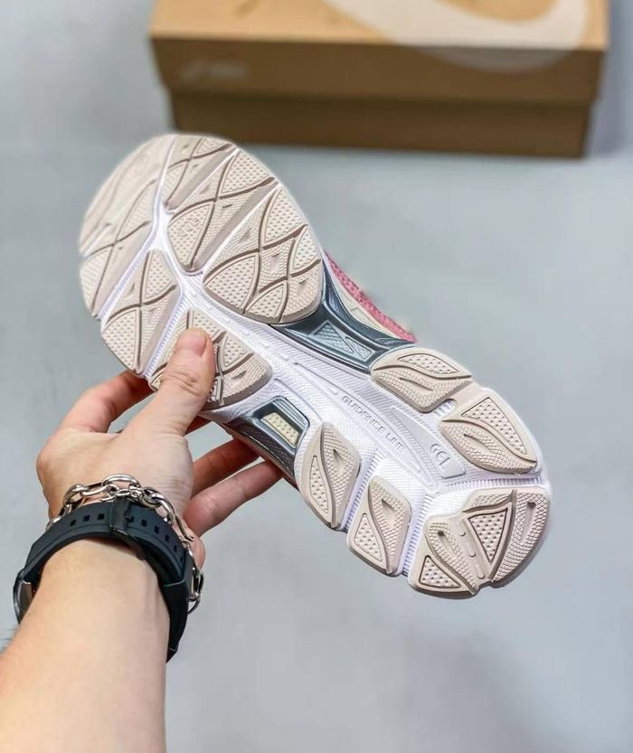 Asics Gel Nyc rose beige/cream taille 38 - photo numéro 2