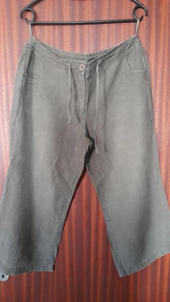 Pantalon kaki 3/4 Taille 40