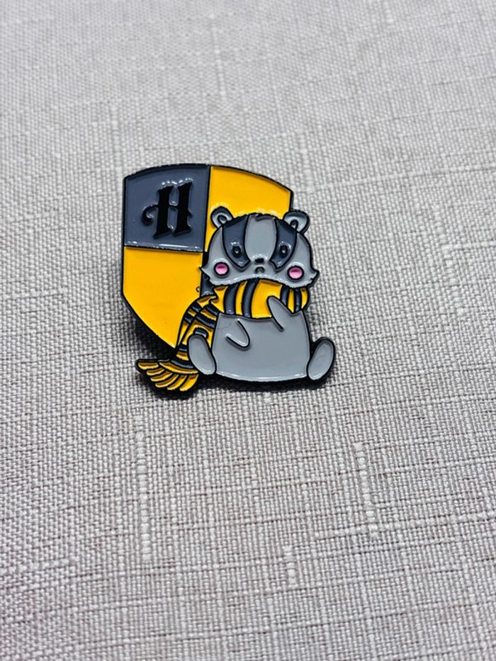 Pin’s pouffsoufle jaune Harry Potter broche cadeau femme