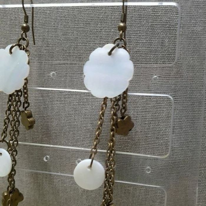 Boucles d'oreilles avec étoiles argenté et blanc - photo numéro 3