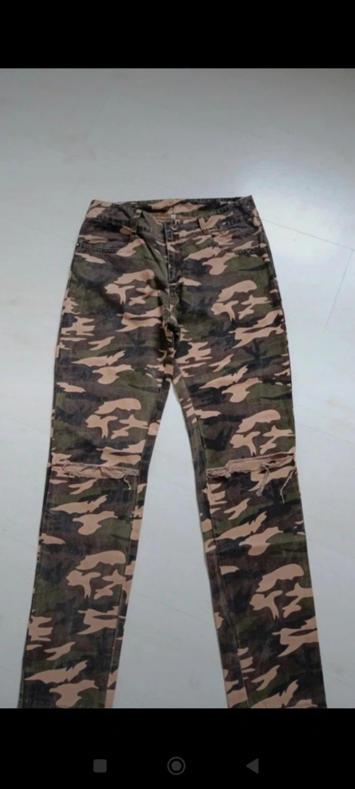 Pantalon Style Troué taille S Neuf marque Vivie - photo numéro 3
