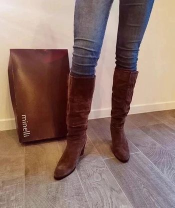65 € Bottes Minelli taille 40