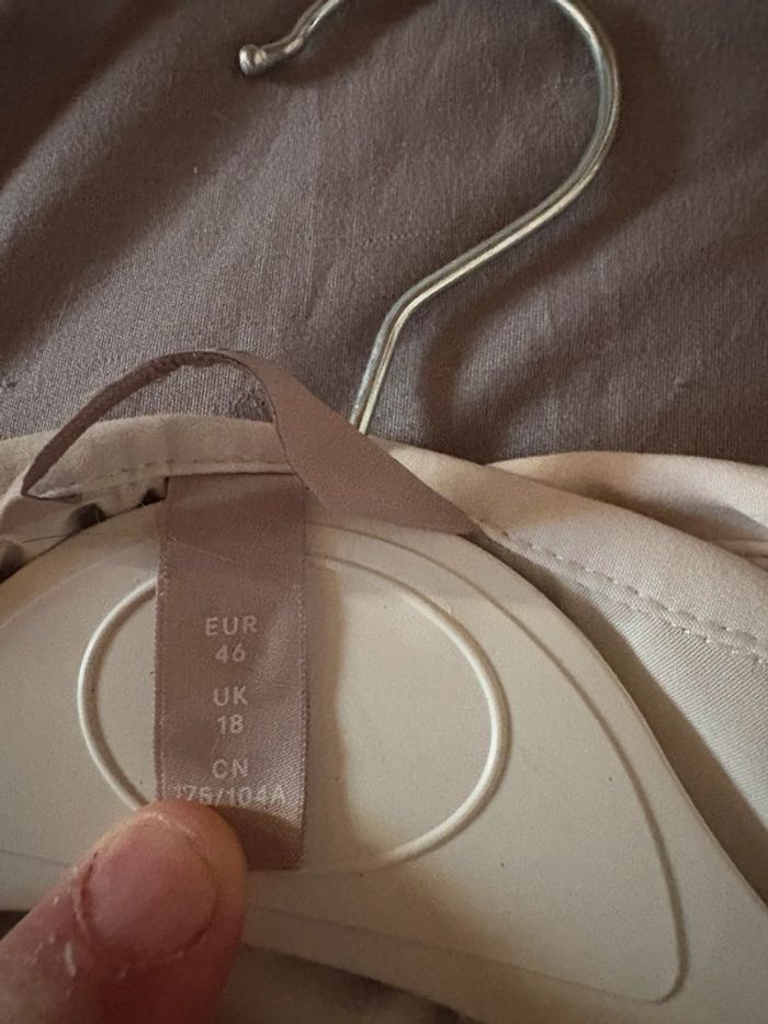 Chemise blanche taille 46 - photo numéro 2
