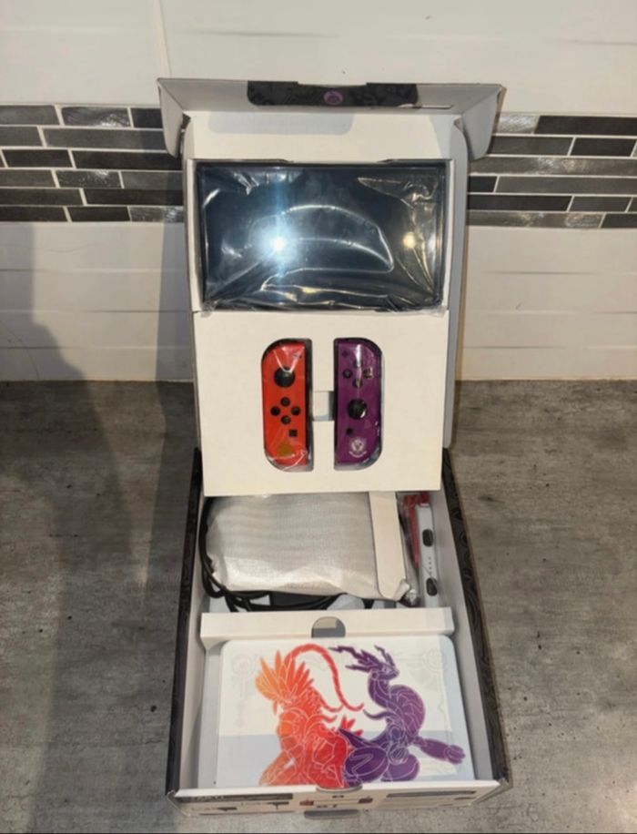 Switch Oled Édition Pokemon - photo numéro 2