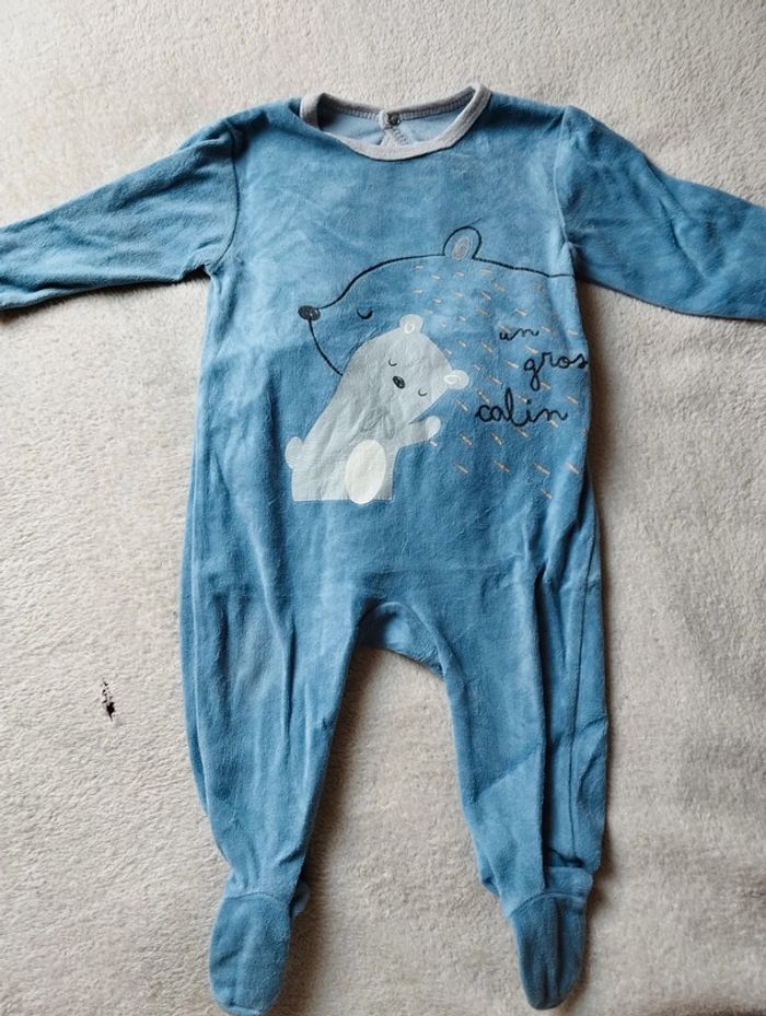 Lot de pyjamas - photo numéro 3