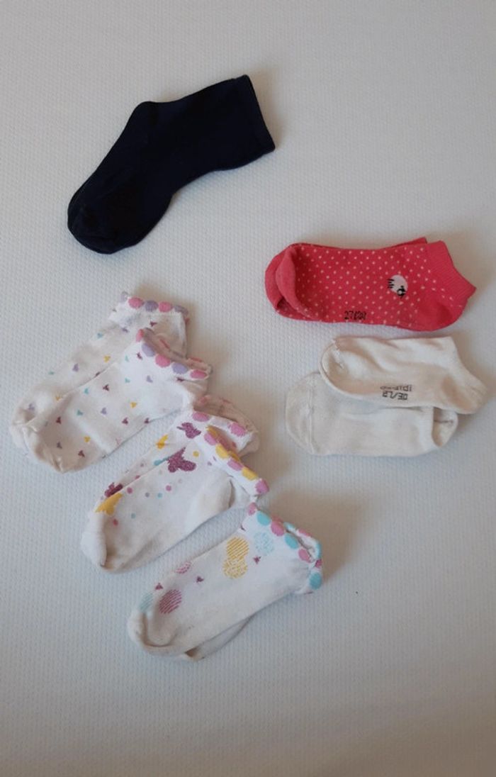 6 paires de chaussettes 27/30 en très bon état