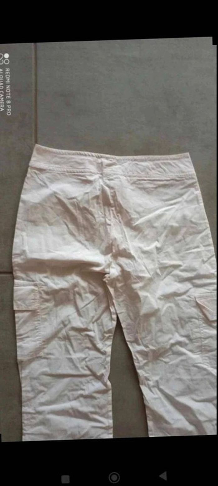 Pantalon blanc cordon léger taille 38
Longueur 84 cm - photo numéro 4