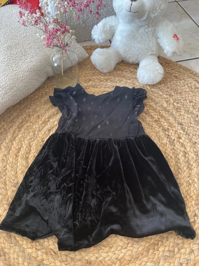 Robe noir en velour