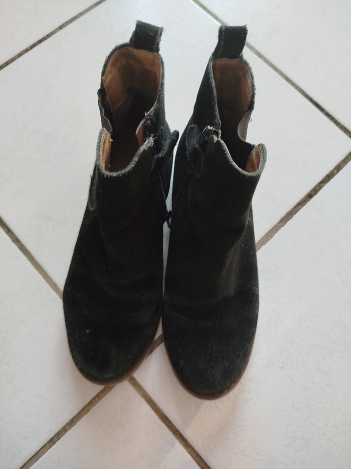 Bottines noires pointure 35 - photo numéro 2