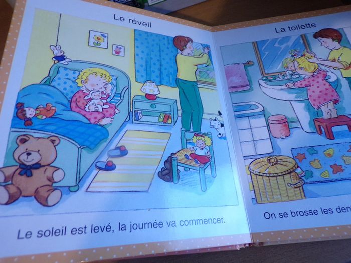 Livre La journée des petits éditions fleurus - photo numéro 2