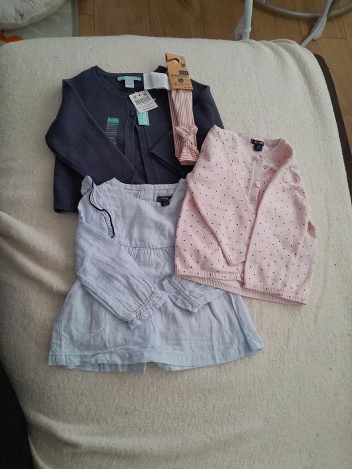 Lot 12 mois fille neuf