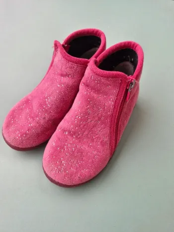 Chaussons taille 25