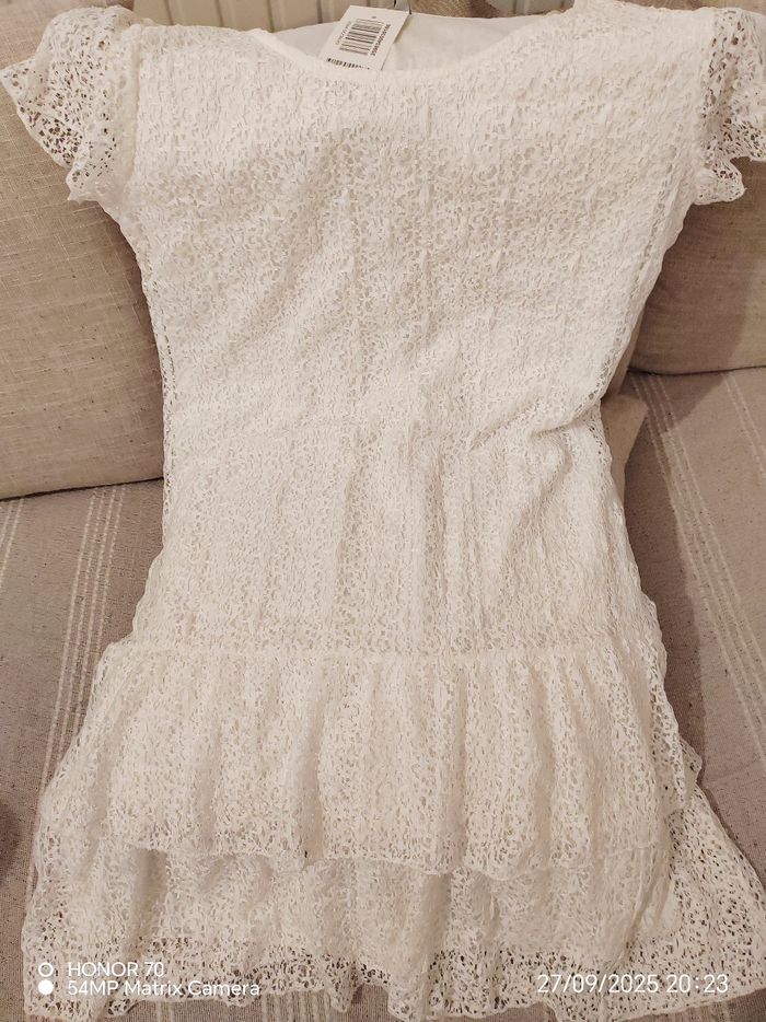 Robe en dentelle - photo numéro 6