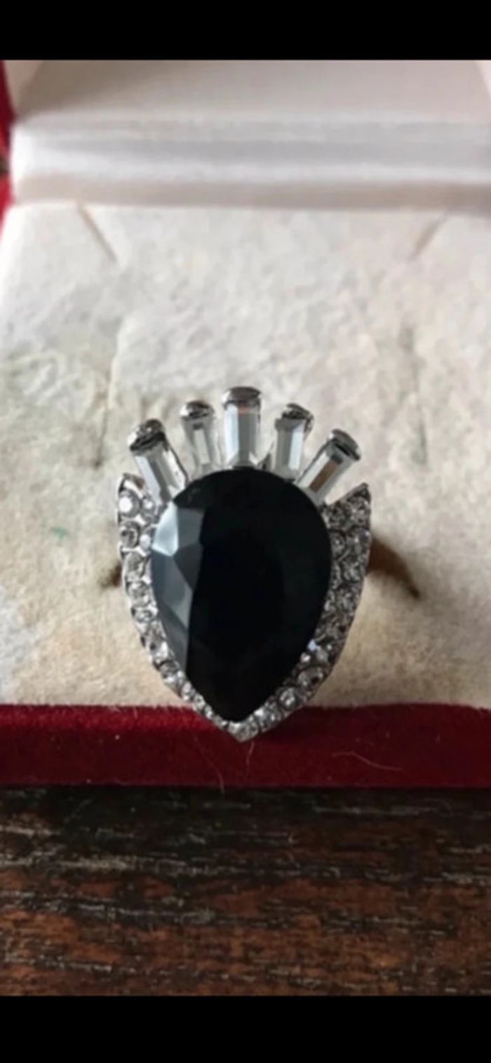 Magnifique bague réglage avec strass et pierres noires - photo numéro 7