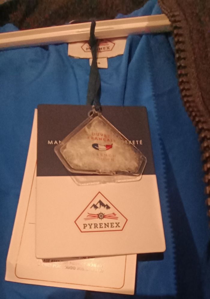 Superbe manteau doudoune pyrenex enfant - photo numéro 6