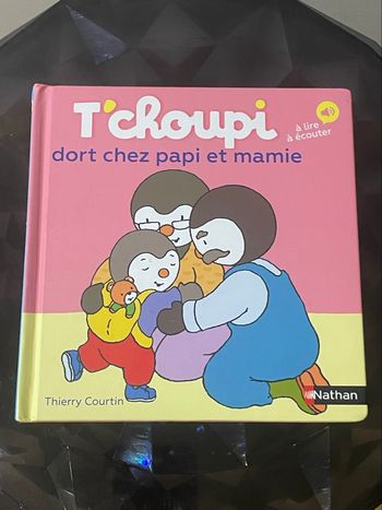Livre Tchoupi dort chez papi et mamie