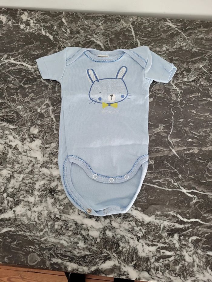 Body MC t. 3 mois Absorba