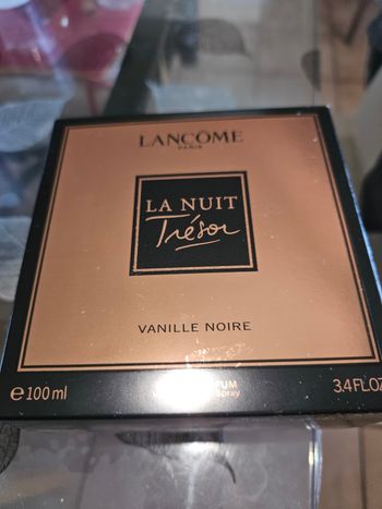 Eau de parfum Trésor la Nuit Vanille Noire 