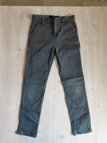 Pantalon gris T. 10 ans