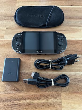Psvita écran oled 3.60 Henkaku 128Go
