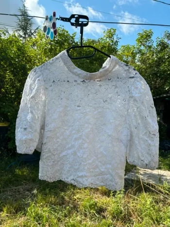 T shirt court blanc en dentelle