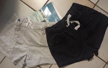 Lot de 2 short fille taille 8 / 10 ans 🎁 NEUF