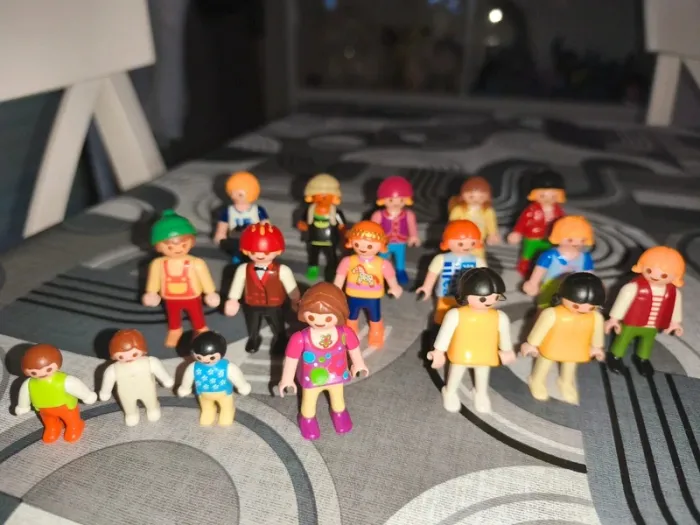 Lot figurines playmobil enfants - photo numéro 2