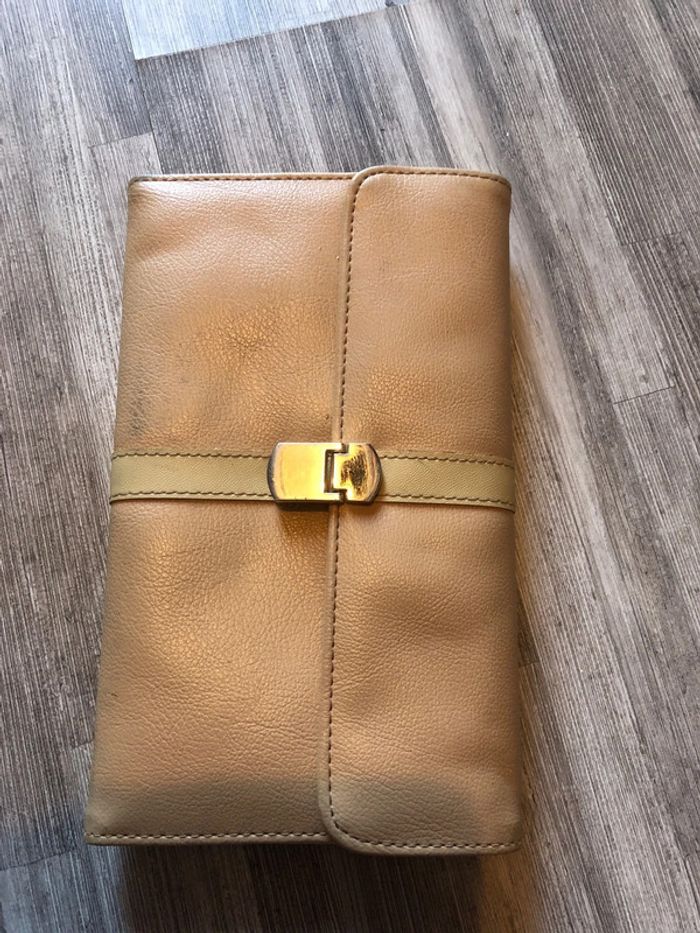 Portefeuille beige bon état - photo numéro 2