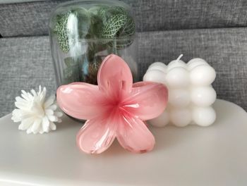 Grosse pince cheveux rose fleur de Tiaré