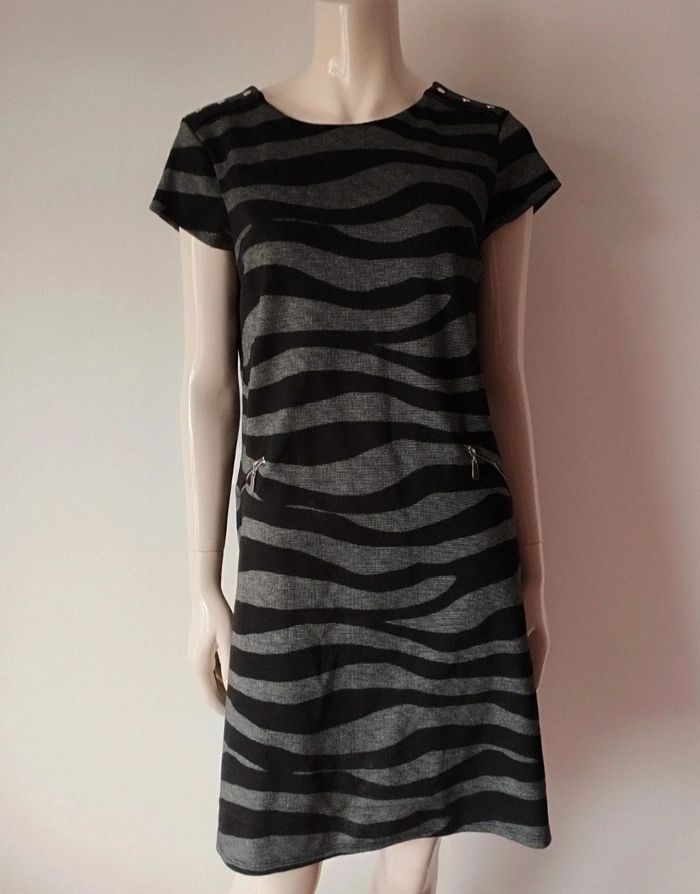 Robe Armand Thiery taille 42