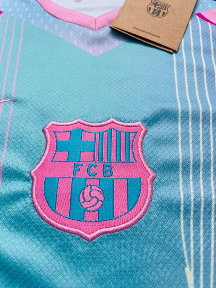 Maillot concept foot Barça rose bleu taille M - photo numéro 6