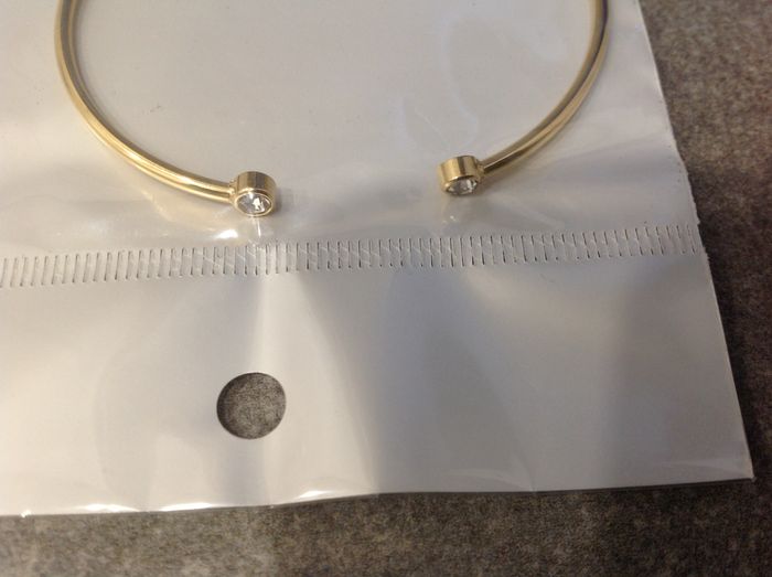 Bracelet jonc en métal doré et strass neuf - photo numéro 9