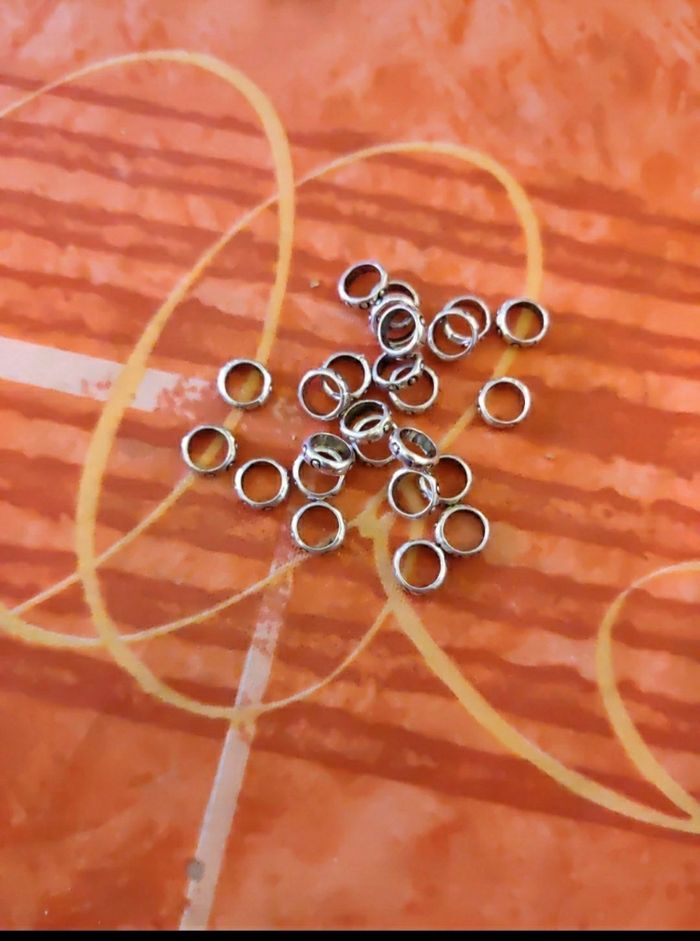 Lot de 25 perles argentées intercalaires