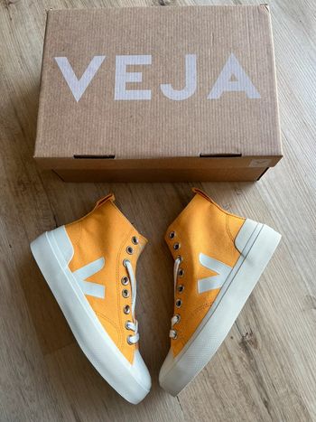 Veja Watta 2 Orange 36