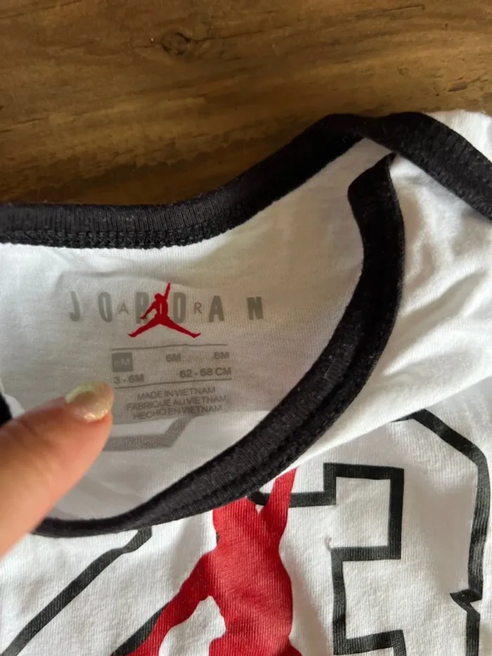 Lot de 2 bodies Nike 3/6 mois - photo numéro 4