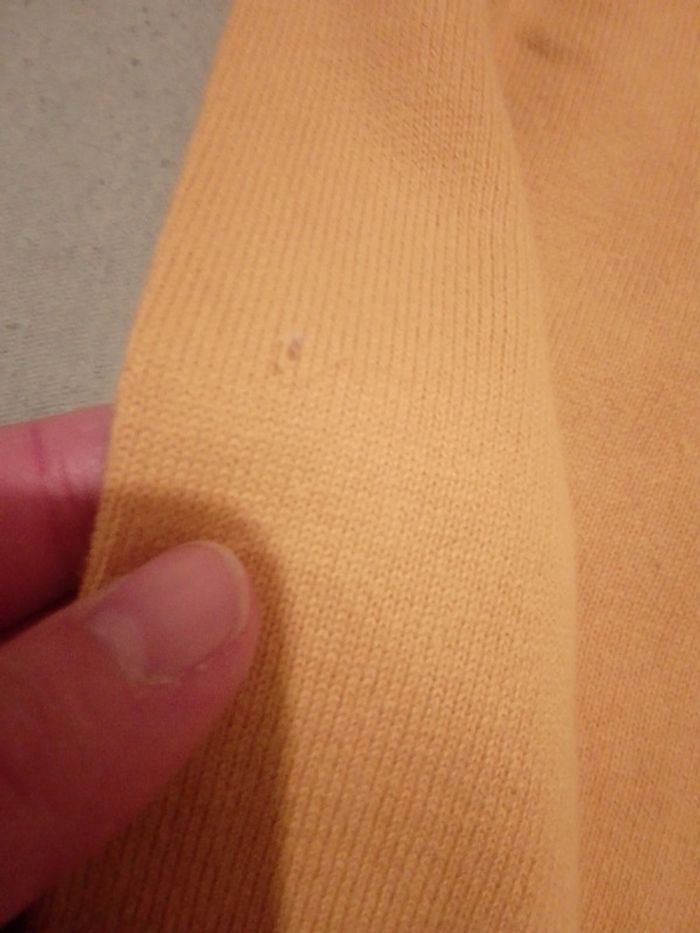 Pull avec coeur - photo numéro 2