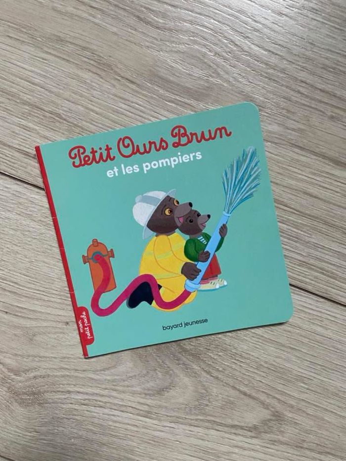 Petit ours brun et les pompiers 📚