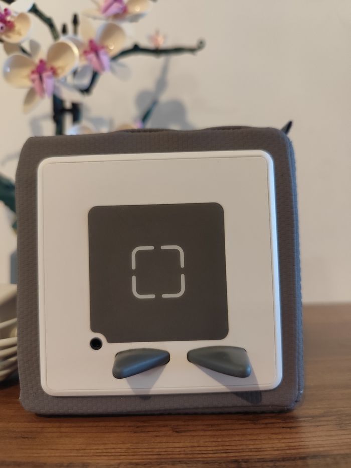 Toniebox grise comme neuve avec son chargeur - photo numéro 2