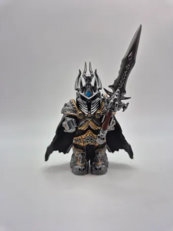 Figurine type lego Le Roi Liche World Of Warcraft