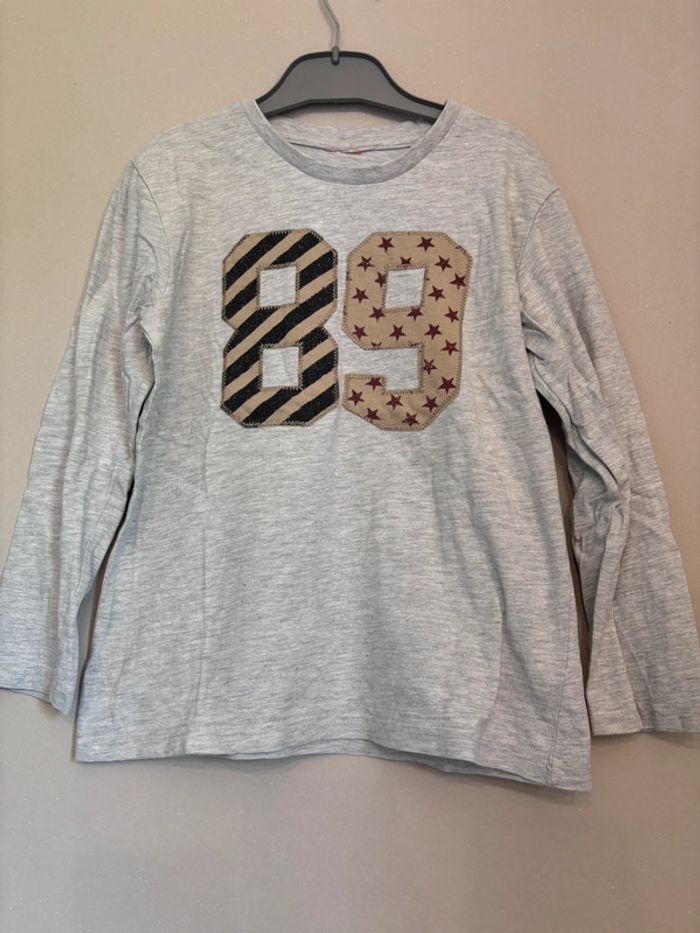 🌷T-shirt manche longue 8 ans gris clair 🌷