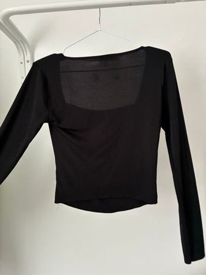 Haut noir - photo numéro 2