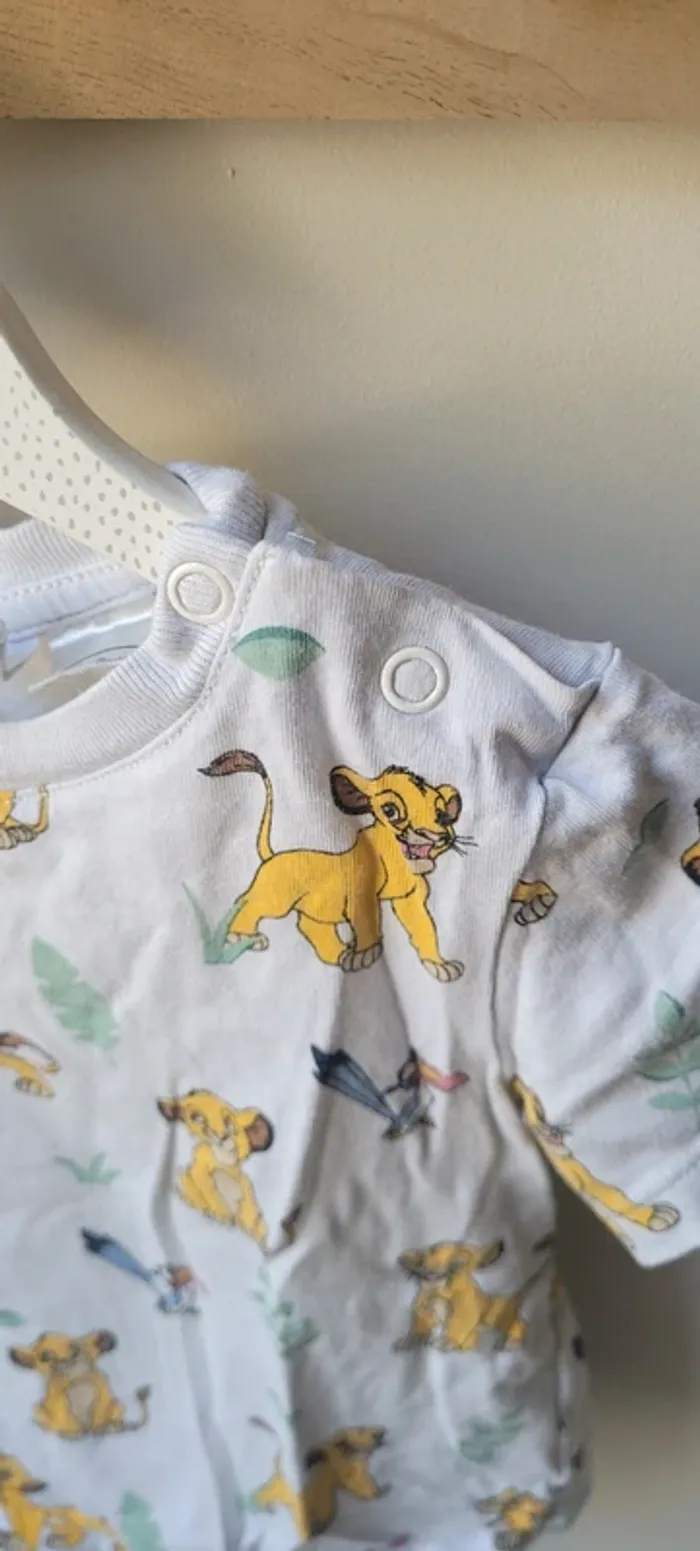 T-shirt Le Roi Lion H&M 1an - photo numéro 3